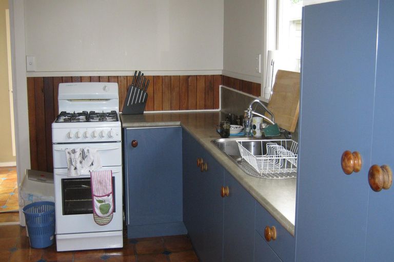 Photo of property in 43 Lyndhurst Street, Takaro, Palmerston North, 4412