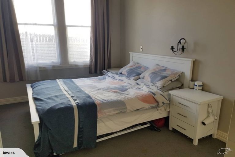 Photo of property in 16 Austin Street, Mount Victoria, Wellington, 6011