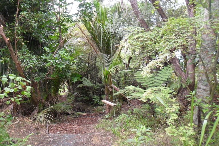 Photo of property in 103 Leigh Road, Leigh, 0985