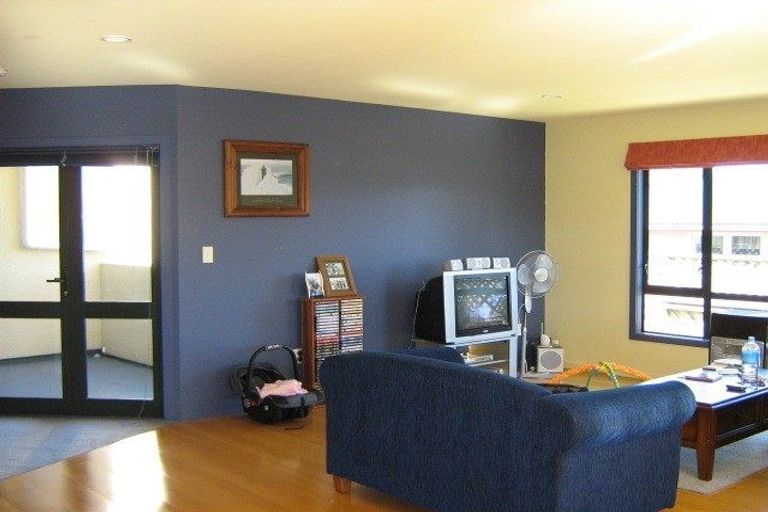 Photo of property in 1/31 Volga Street, Island Bay, Wellington, 6023