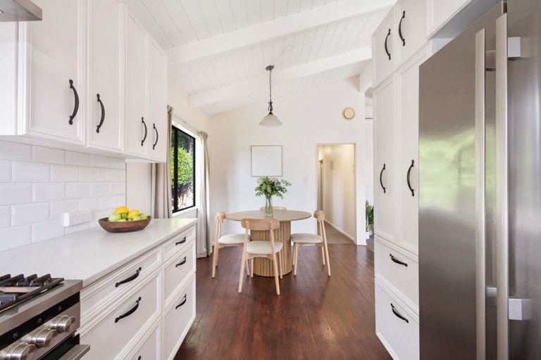 Photo of property in 38 Carlton Terrace, Westown, New Plymouth, 4310