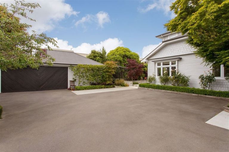 Photo of property in 10 Thornycroft Street, Fendalton, Christchurch, 8052