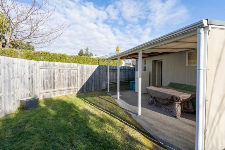 Photo of property in 1/17 Rainbow Drive, Rainbow Point, Taupo, 3330