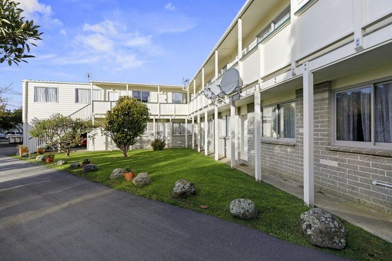 Photo of property in 6/19 Pirie Crescent, Moera, Lower Hutt, 5010