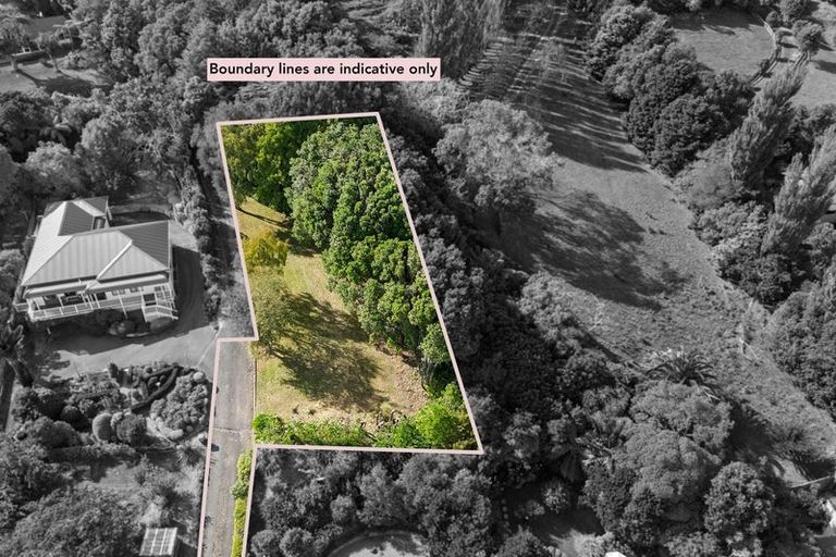 Photo of property in 33 Kakariki Grove, Waikanae, 5036