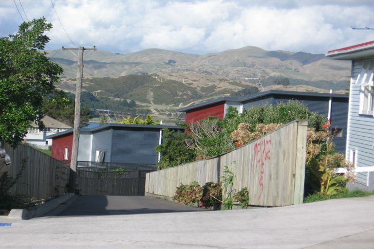 Photo of property in 5b Pikarere Street, Titahi Bay, Porirua, 5022