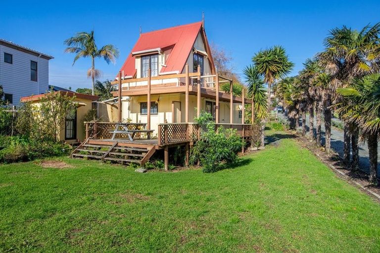 Photo of property in 17 Harbour View Road, Leigh, 0985