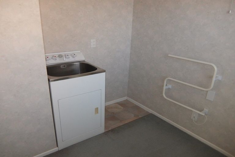 Photo of property in 93 Roberts Line, Kelvin Grove, Palmerston North, 4414