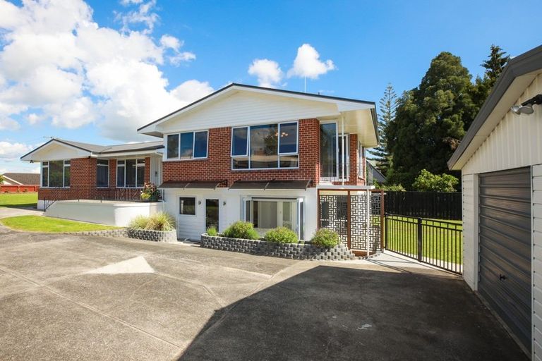 Photo of property in 35 Hillcrest Road, Hillcrest, Hamilton, 3216