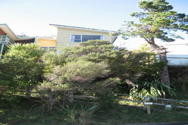 Photo of property in 17a Castle Crescent, Stokes Valley, Lower Hutt, 5019