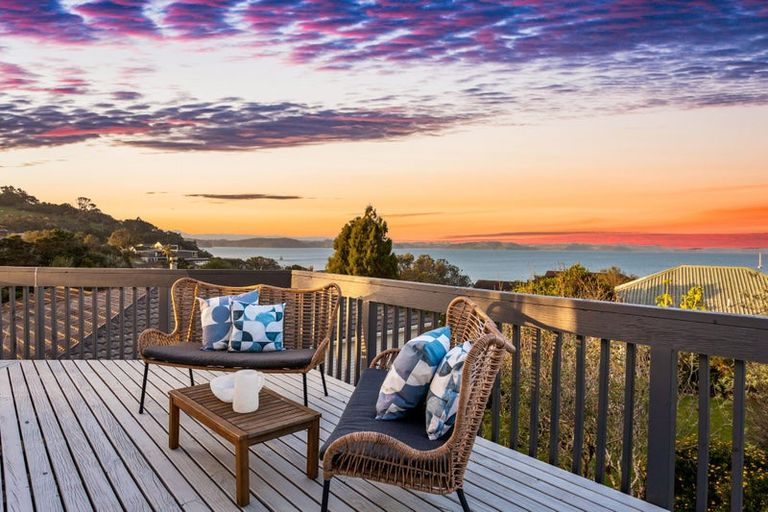 Photo of property in 26 Deerness Crescent, Algies Bay, Warkworth, 0920