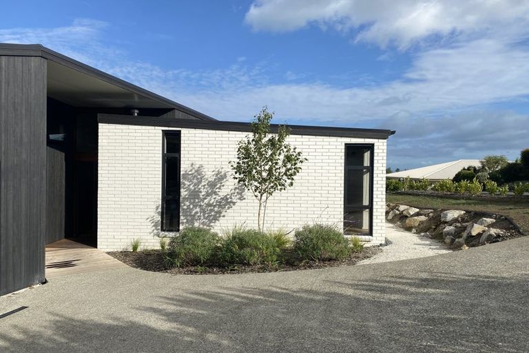 Photo of property in 218 The Ridgeway, Stoke, Nelson, 7011