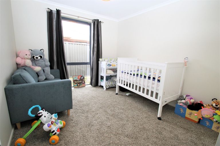 Photo of property in 16 Copperfield Close, Mosgiel, 9024