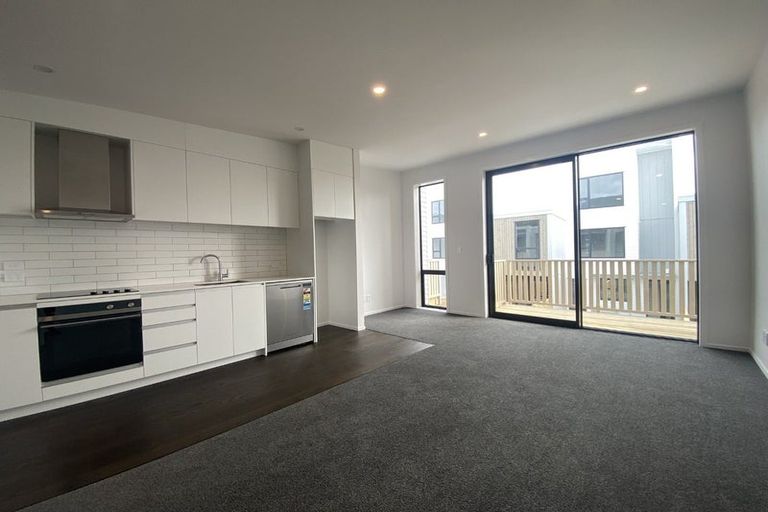 Photo of property in 1 Kamahi Place, Paraparaumu, 5032