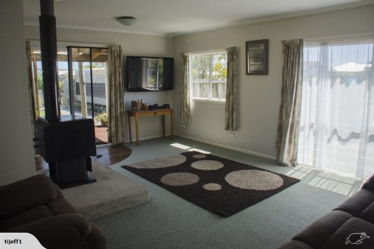 Photo of property in 20 Derby Street, Westport, 7825