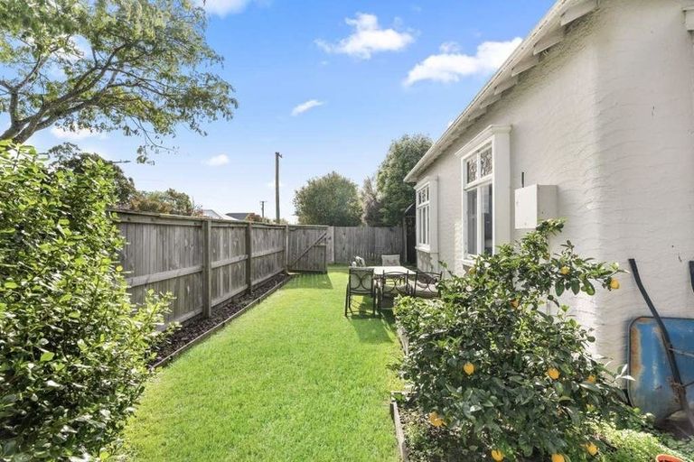 Photo of property in 102 Simeon Street, Spreydon, Christchurch, 8024