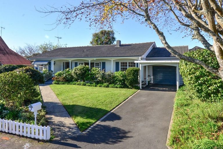 Photo of property in 6 Dalethorpe Avenue, Fairfield, Hamilton, 3214