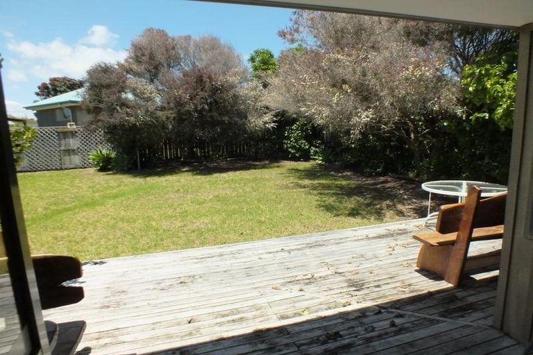 Photo of property in 137 Kowhai Avenue, Matarangi, Whitianga, 3592