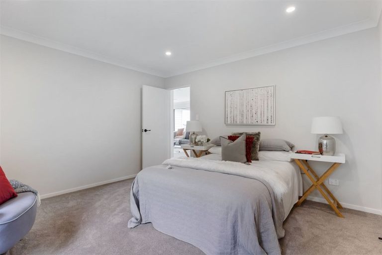 Photo of property in 44 Drumbuoy Drive, Flat Bush, Auckland, 2019