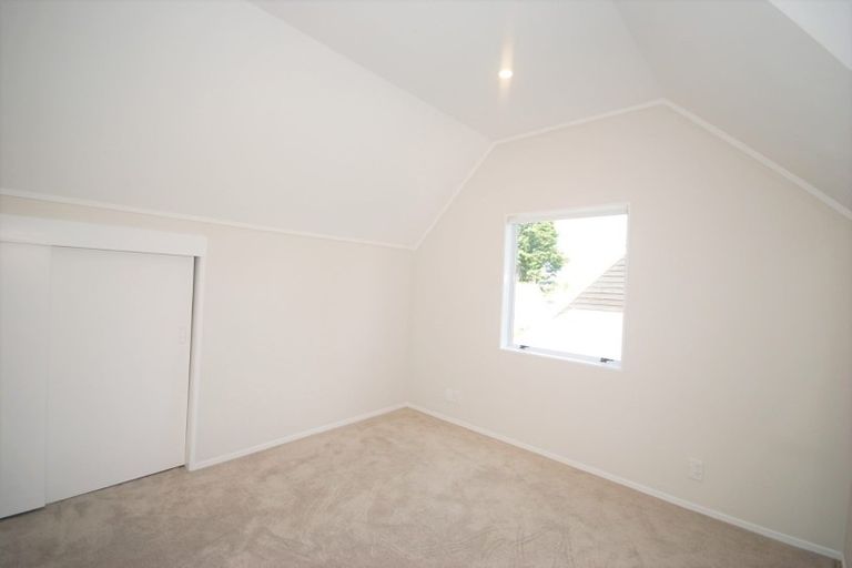 Photo of property in 2/32 Moana Avenue, Onehunga, Auckland, 1061
