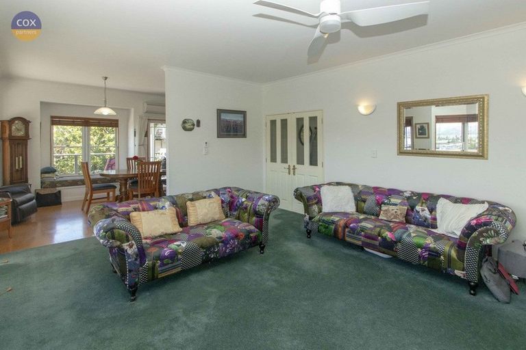 Photo of property in 23 Denholm Road, Hospital Hill, Napier, 4110