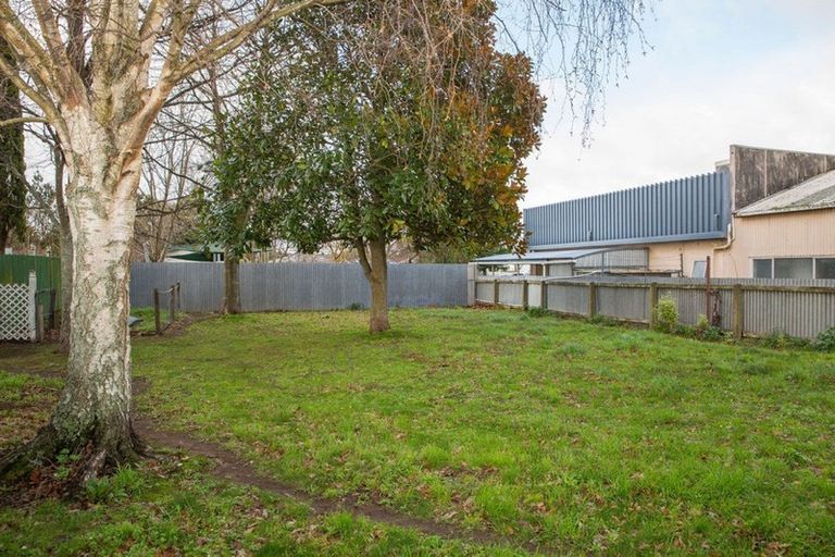 Photo of property in 1 Windsor Street, Dannevirke, 4930