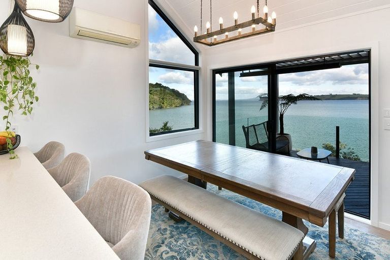 Photo of property in 254 Wade River Road, Wade Heads, Whangaparaoa, 0932