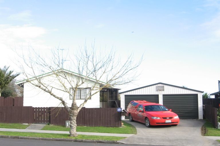 Photo of property in 156 Carnoustie Drive, Wattle Downs, Auckland, 2103