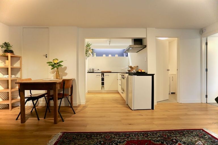 Photo of property in 14 Tinopai Road, Titirangi, Auckland, 0604