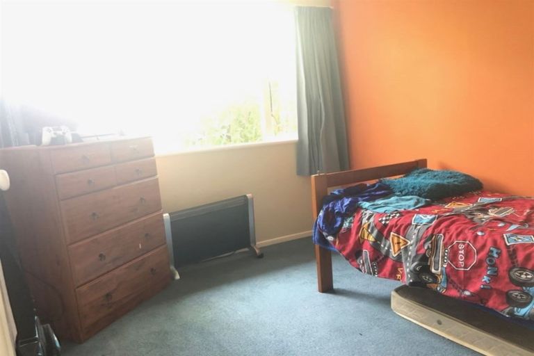 Photo of property in 17 Beverly Place, New Lynn, Auckland, 0600