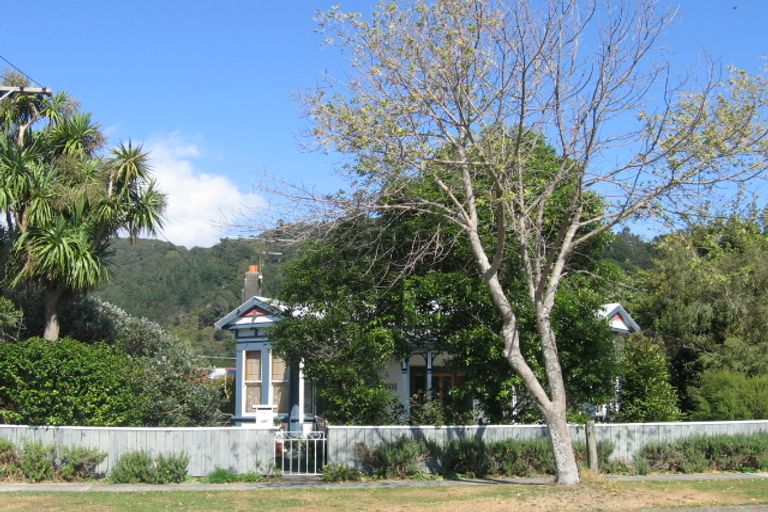 Photo of property in 49 Seddon Street, Wallaceville, Upper Hutt, 5018