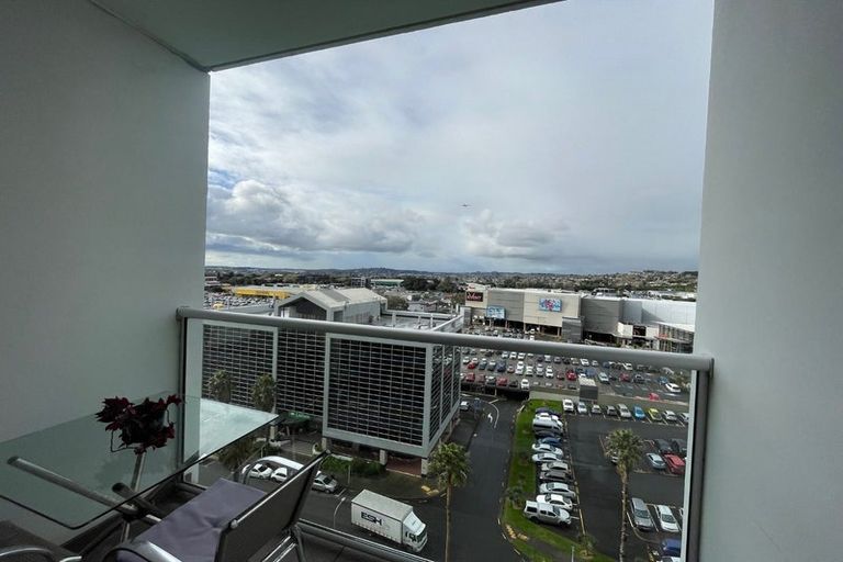 Photo of property in Proximity Apartments, 903/17 Osterley Way, Manukau, Auckland, 2104