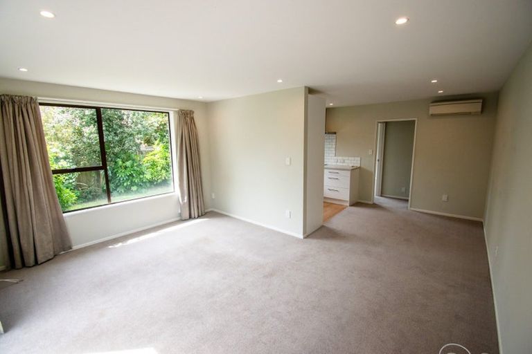 Photo of property in 2/115 Prestons Road, Redwood, Christchurch, 8051