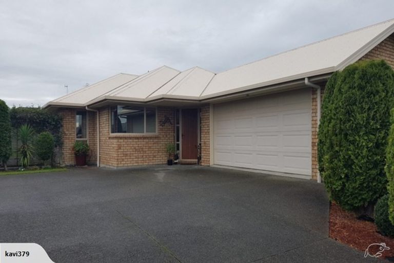 Photo of property in 27 Branigan Parade, Kelvin Grove, Palmerston North, 4414