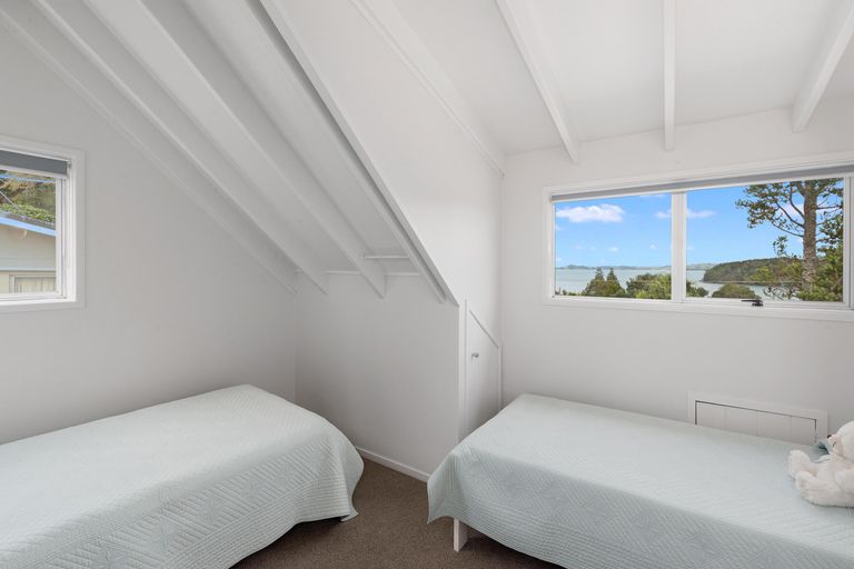 Photo of property in 5 Clinton Road, Tawharanui Peninsula, Warkworth, 0986