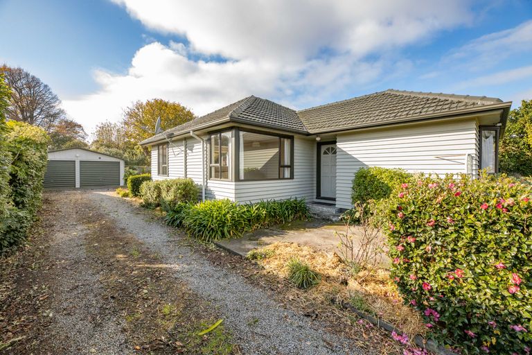 Photo of property in 8 Reynolds Avenue, Bishopdale, Christchurch, 8053