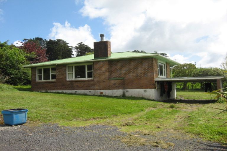 Photo of property in 136 Annett Road, Kumeu, 0891