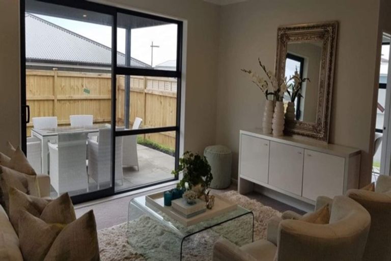 Photo of property in 30 Tyler Davies Drive, Red Beach, 0932