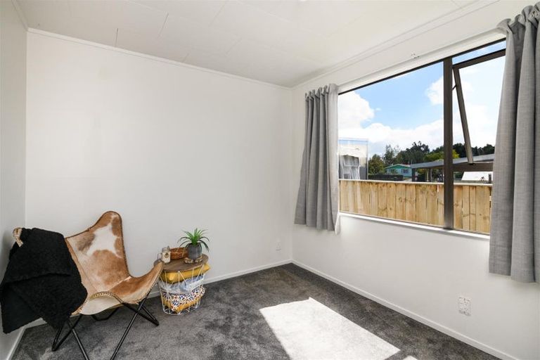 Photo of property in 24 Fergusson Street, Marton, 4710