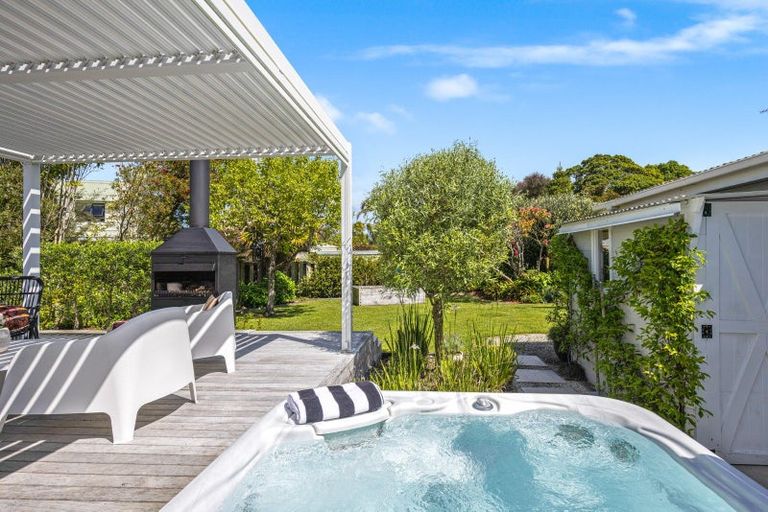 Photo of property in 19 Harbour View Road, Point Wells, Warkworth, 0986