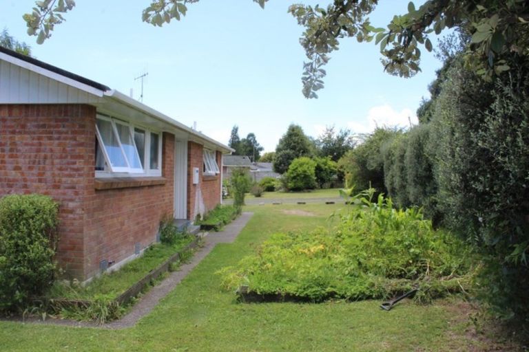Photo of property in 11 Parekarangi Grove, Turangi, 3334