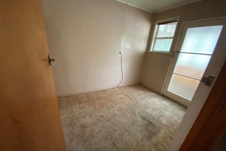 Photo of property in 2 President Avenue, Papakura, 2110