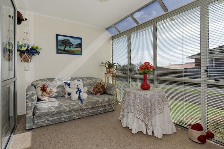 Photo of property in 1/25 West Coast Road, Glen Eden, Auckland, 0602