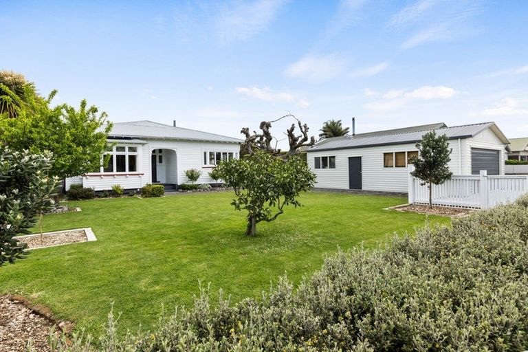 Photo of property in 190 Vigor Brown Street, Napier South, Napier, 4110