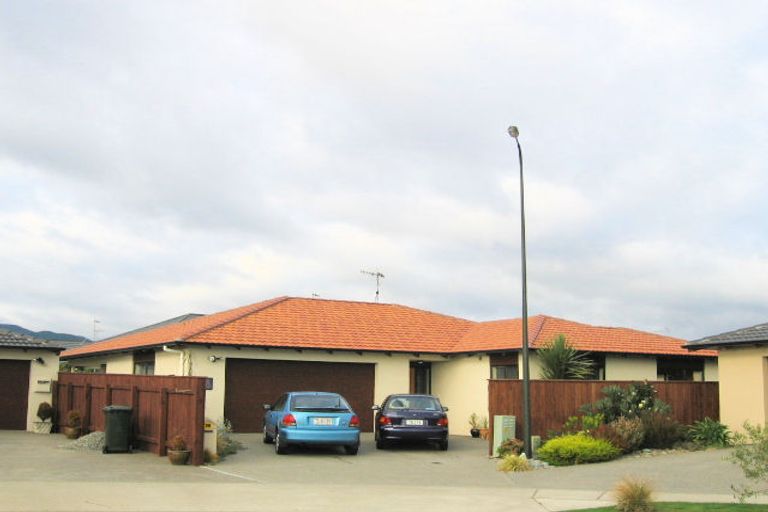Photo of property in 18 Central Park, Paraparaumu Beach, Paraparaumu, 5032