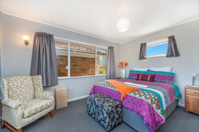 Photo of property in 24 Mcnicol Street, Fairfield, Hamilton, 3214