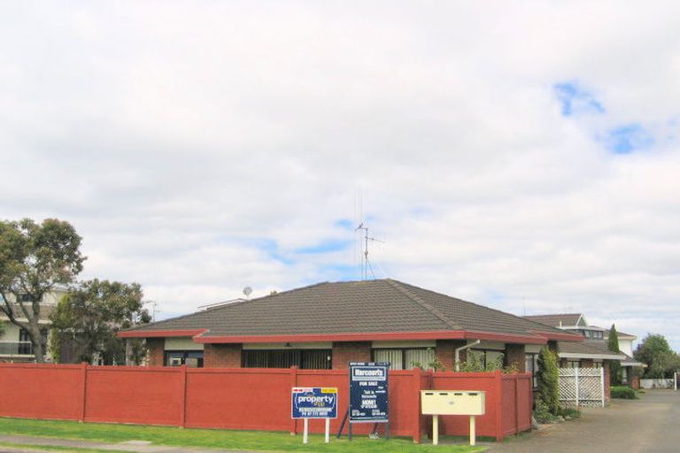 Photo of property in 10 Terrace Avenue, Mount Maunganui, 3116