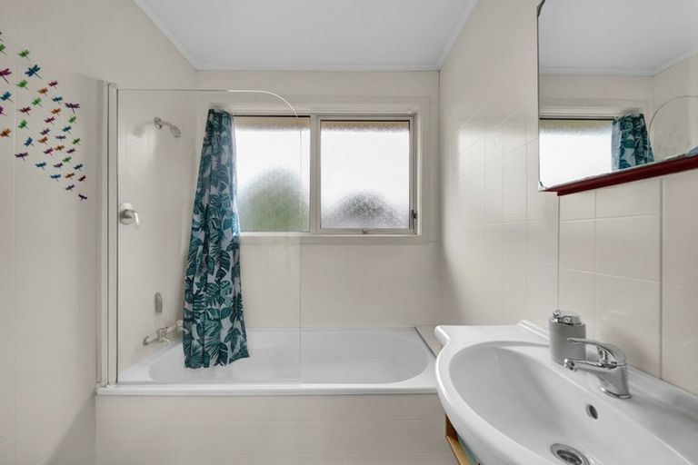 Photo of property in 2 Newlyn Place, Welbourn, New Plymouth, 4312