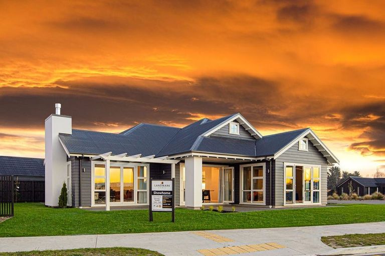 Photo of property in 11 Meadow Stream Drive, Casebrook, Christchurch, 8051