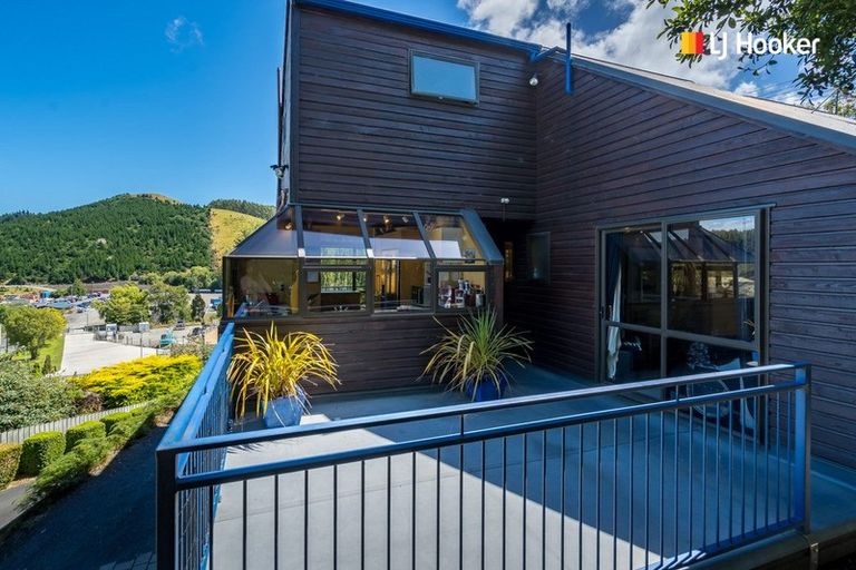 Photo of property in 365 Kenmure Road, Kenmure, Dunedin, 9011